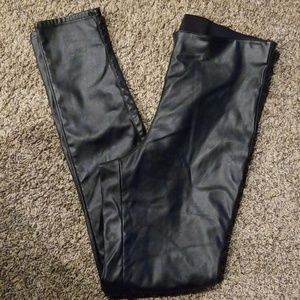 Womens leather looking skinny pants